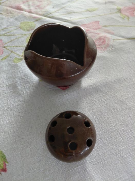 Ниска ваза за икебана