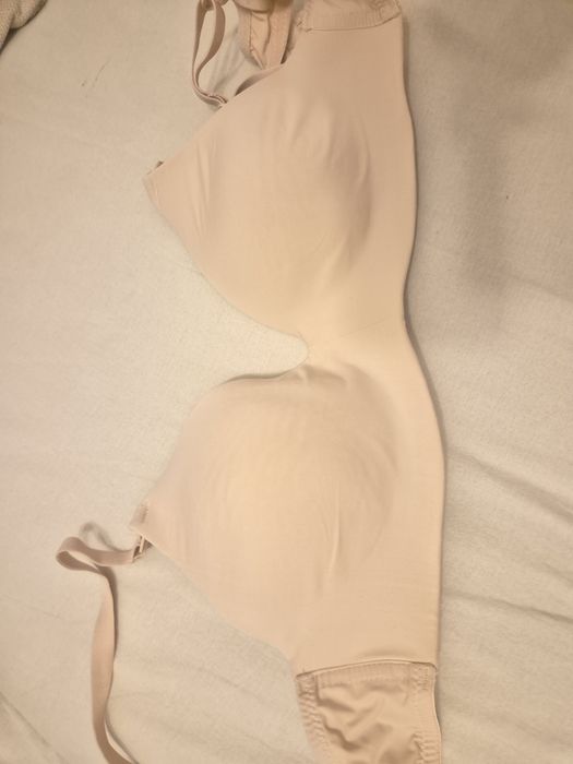 Sutiene alaptare H&M marimea 75B