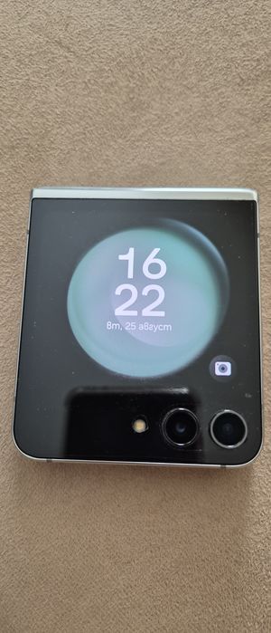 Samsung galaxy z flip 5
