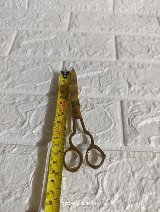 Ножичка за гасене на свещи