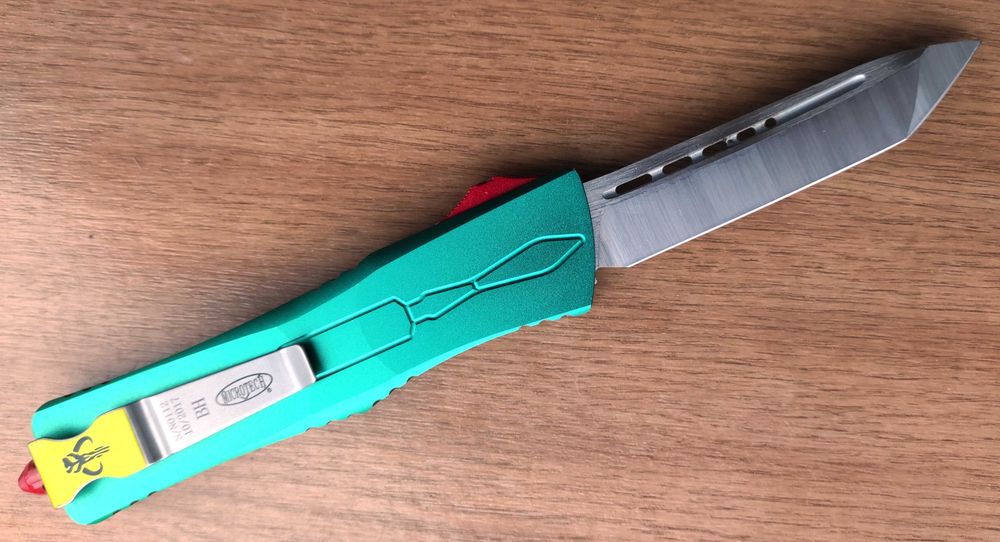 Microtech combat troodon tanto bounty hunter