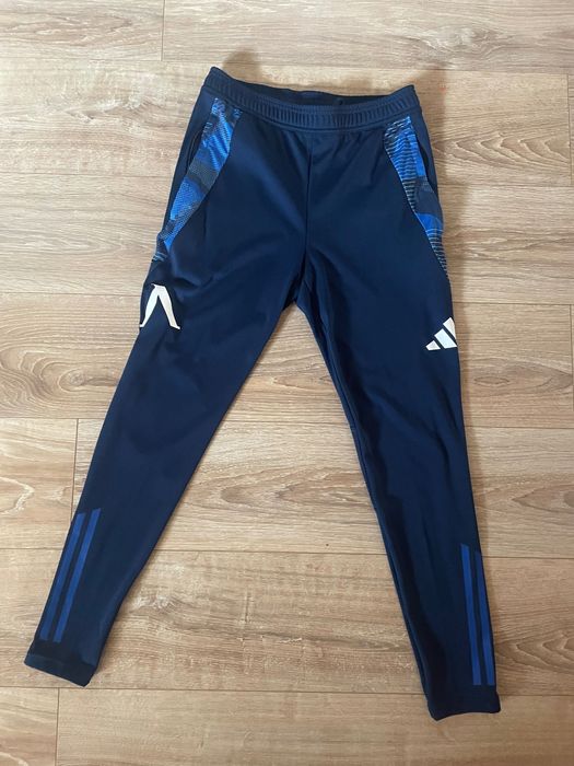 Долнище на Левски адйдас