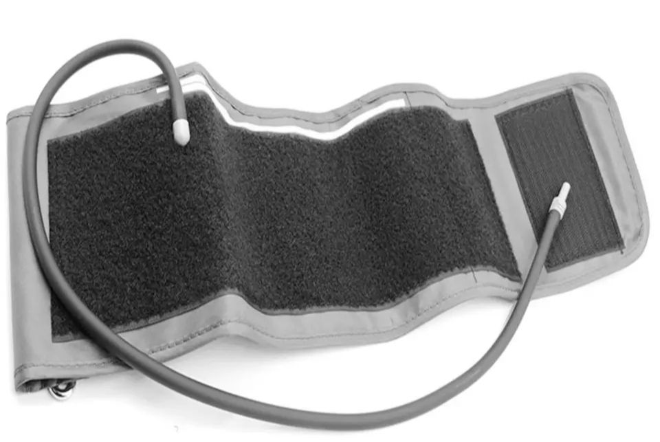 Маншет за апарат за кръвно налягане.