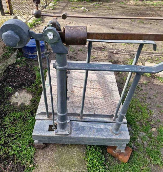 Механичен кантар до 300 кг.