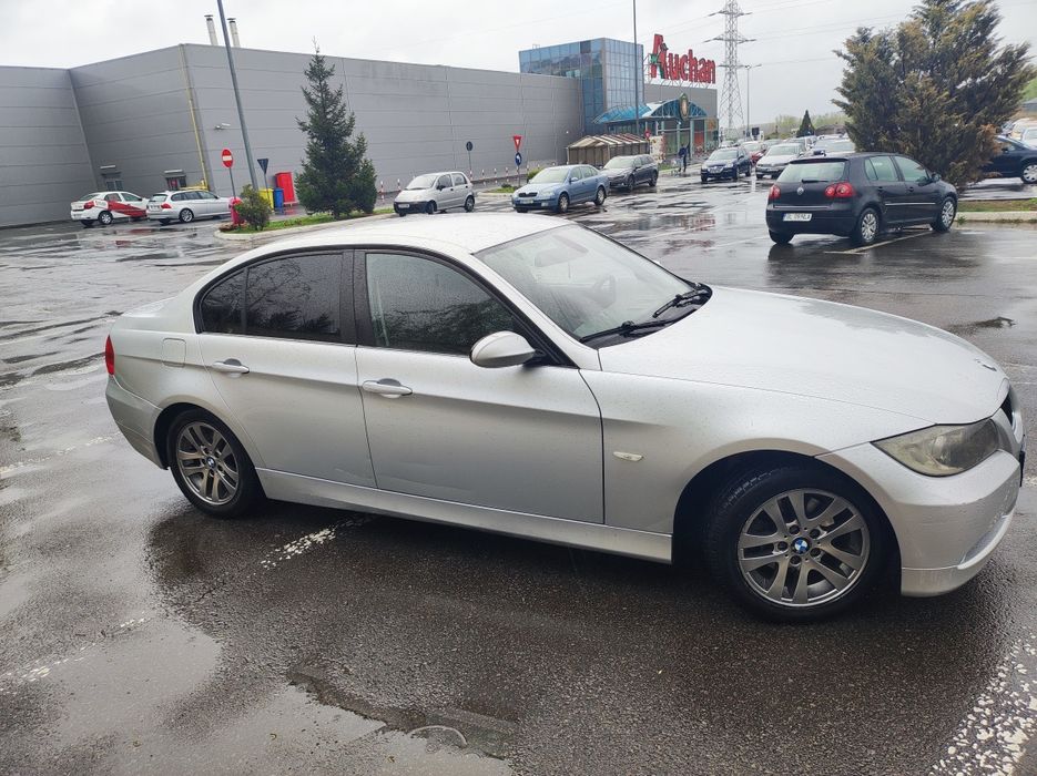 Vand bmw e90 in stare buna !