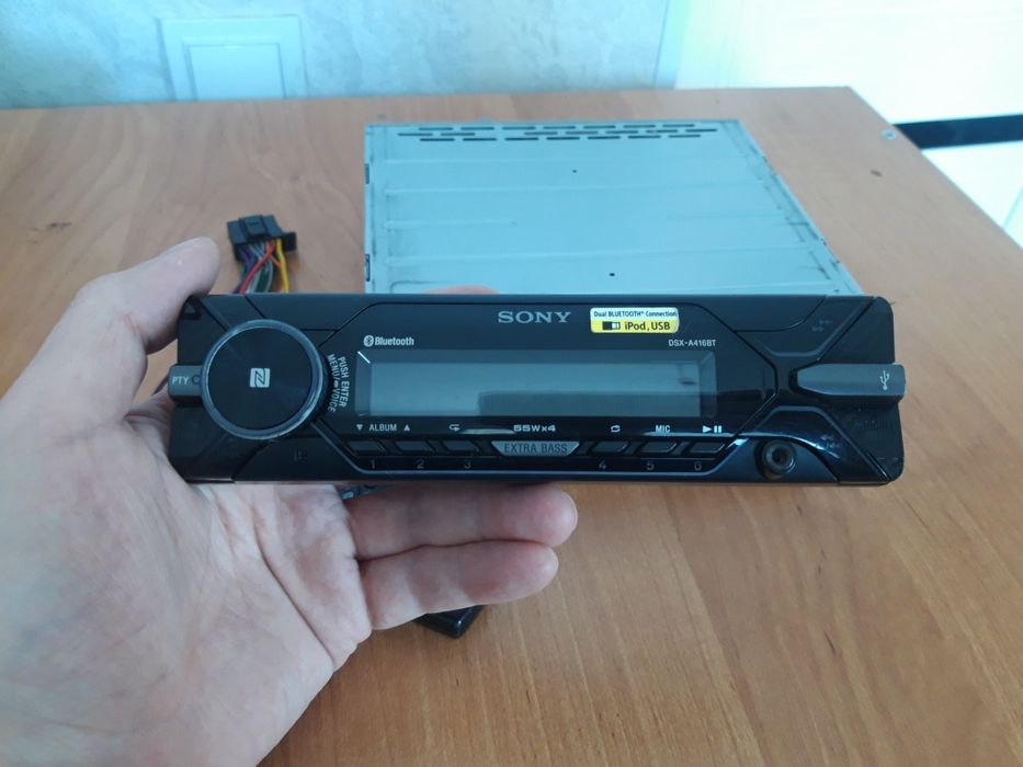 Автомагнитола и саббуфер