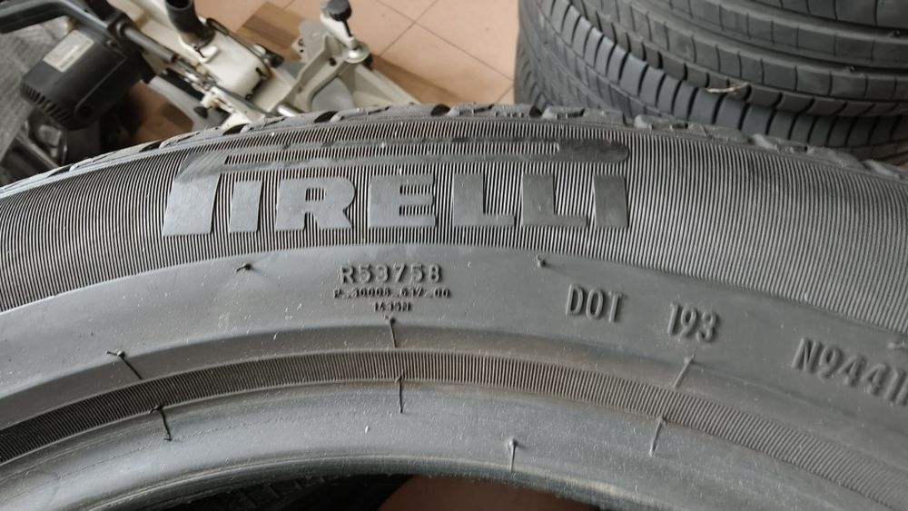 Set 4 anv.vara Pirelli 205 55 17 - pret/buc.