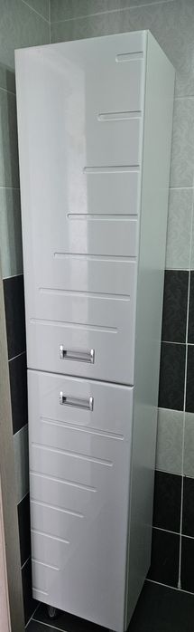 Продам пенал для ванной комнаты