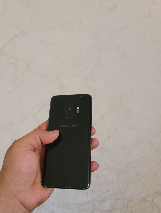 Sotiladi : Samsung S 9