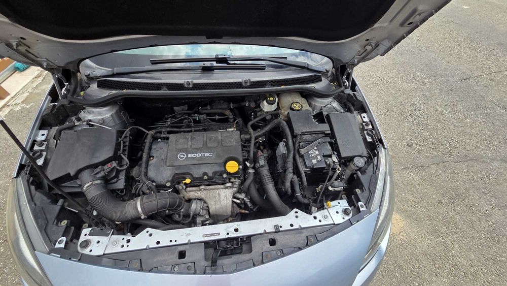 Opel Astra J Sports Tourer 1.4 benzină, 140 CP, Euro 6, 2016