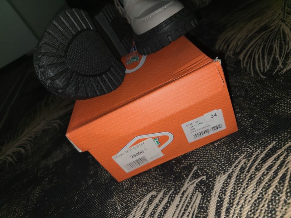 Продам туфли новые кожа.