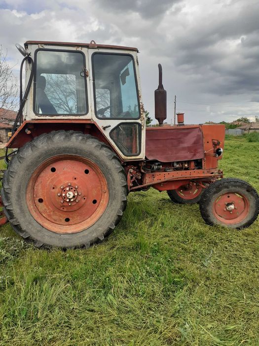 Продавам трактор ЮМЗ