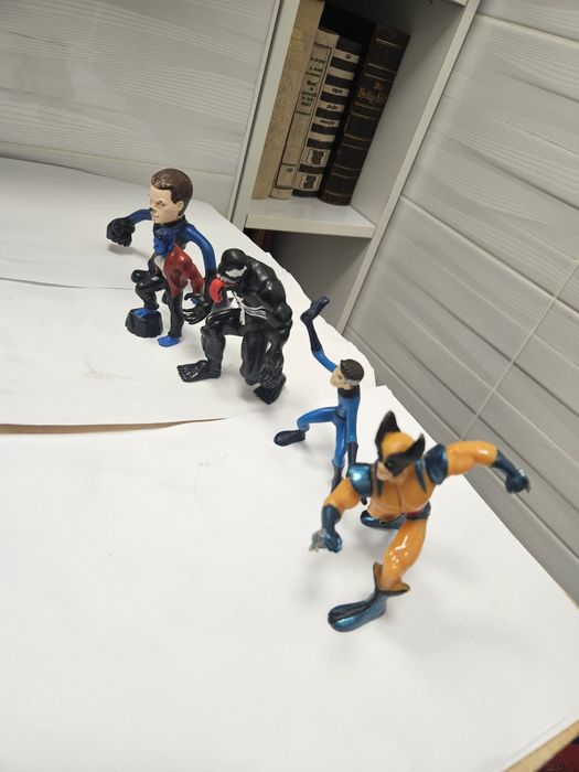 5 figurine , X men , omul elastic
