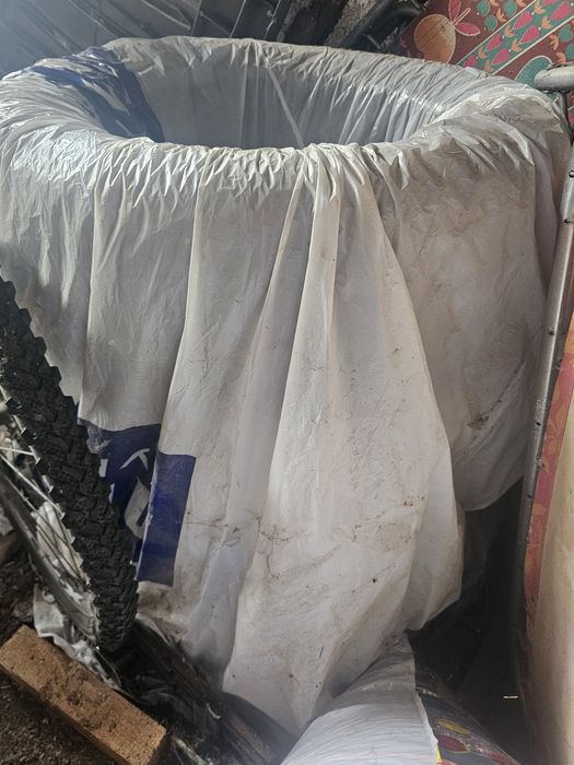 4 броя зимни гуми за джип Kleber