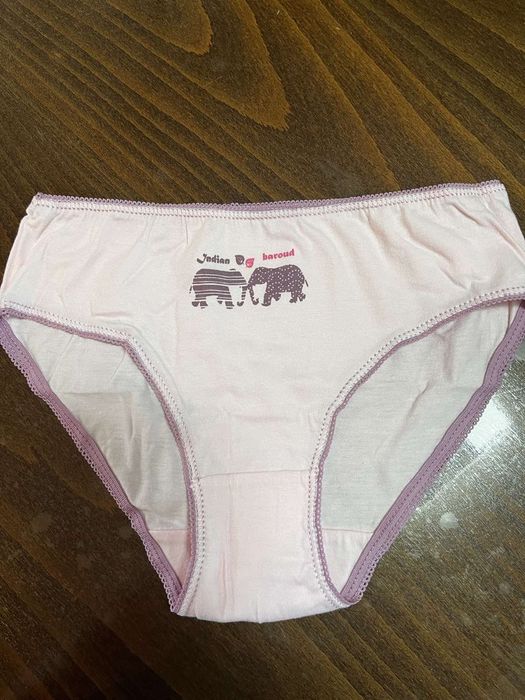 Чисто нови памучни бикини 8-10 години