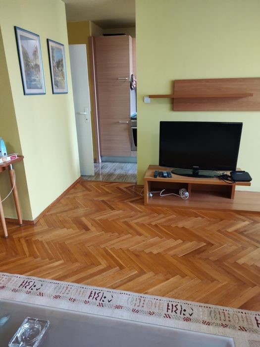 Тристаен апартамент под наем в центъра на София, 2212753