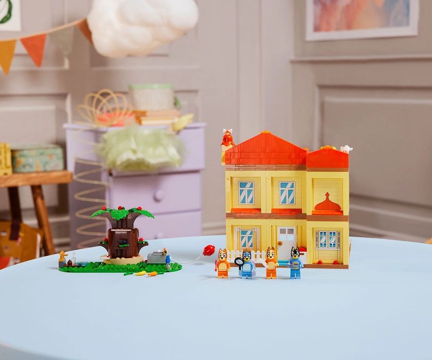 LEGO 11203  lego Bluey 11203 - Семейната къща на Блуи