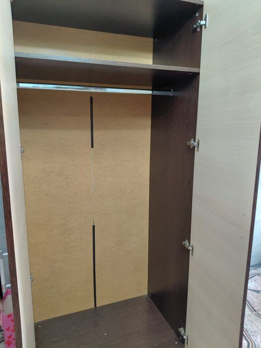 Dulap haine 0.90 x 2 m in doua culori