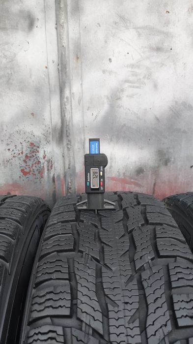 2бр. зимни бусови гуми 215/75/16C Nokian WRC3
dot23
7mm 
Добро състоян