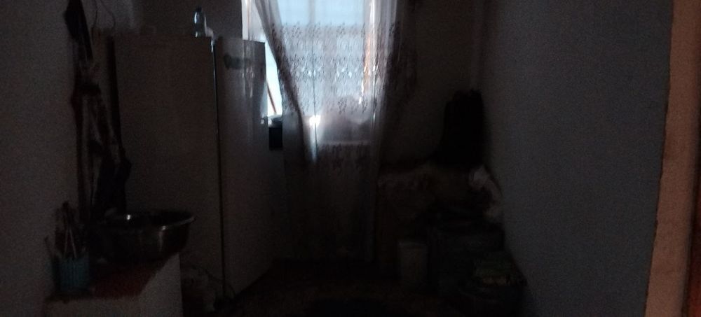 Ustirtte uy satiladi