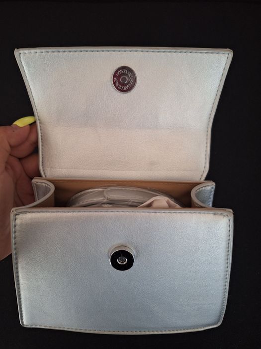 Нова дамска чанта