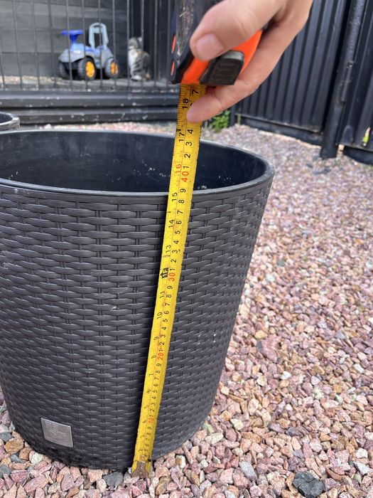 Продам большие горшки