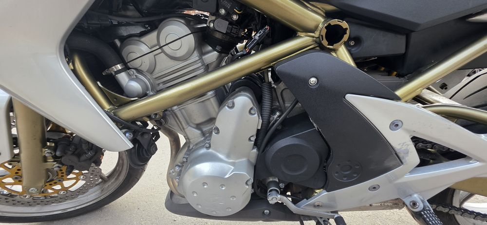 Kawasaki ER-6N 650 cc