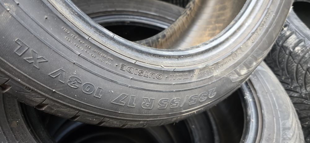 Гуми 2бр 235/55/17 - 1бр  - 30 евро