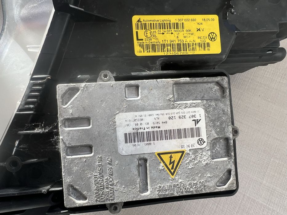 Фарове VW Touran 2010г