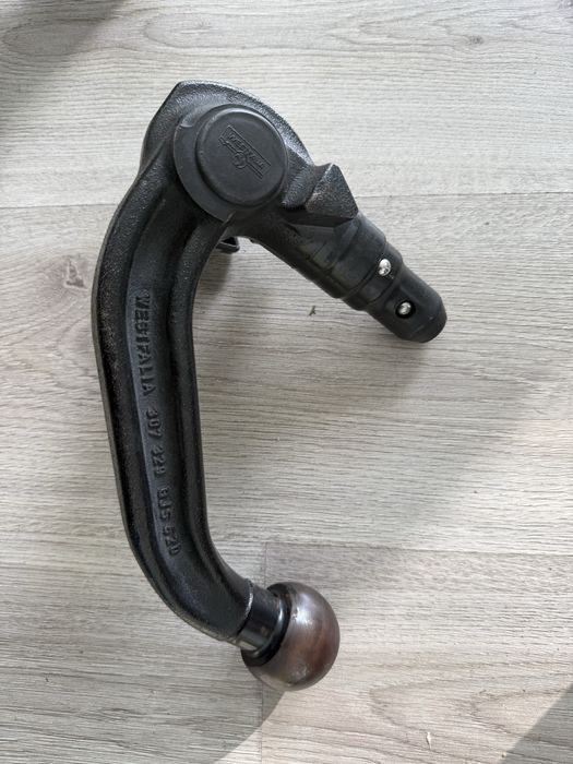 Теглич за Mercedes