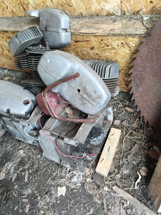 Продам два двигателя мотоцикл Ява