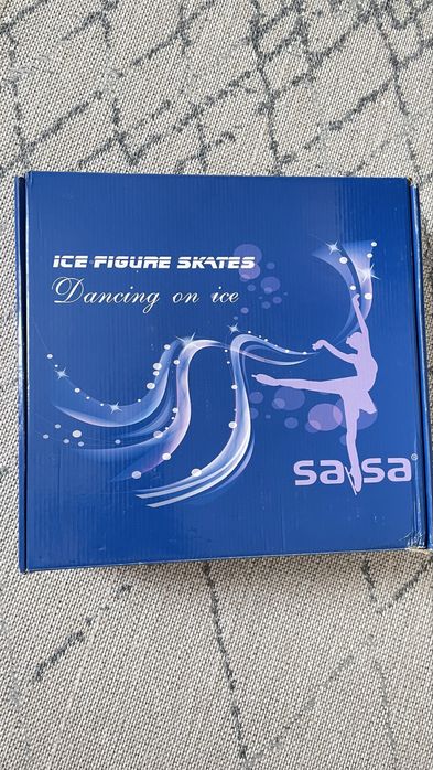 Коньки женские 39 р