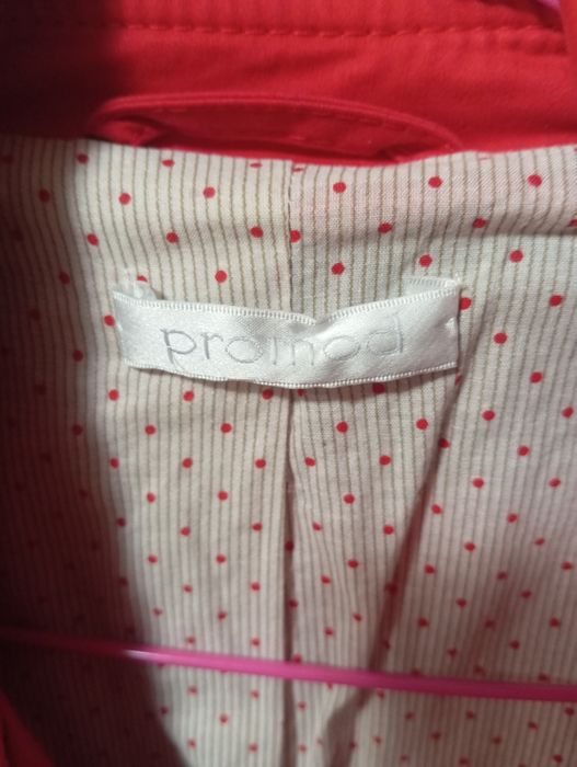 Дамски червен Тренчкот