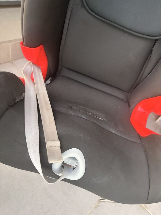 2 броя Britax Römer ADVANSAFIX III SICT и Britax Römer XP SICT с XP Pad( 1/2/3, 9–36 кг) с ISOFIX