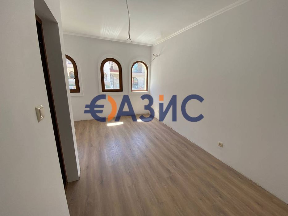 Продава се Двустаен апартамент в с. Кошарица, Област Бургас - 57 кв.м за 698 €/кв.м - Снимка #2