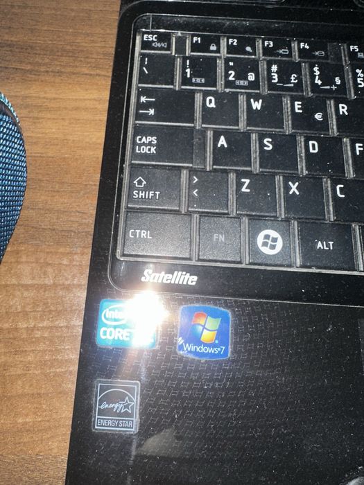 Laptop toshiba satellite  I3