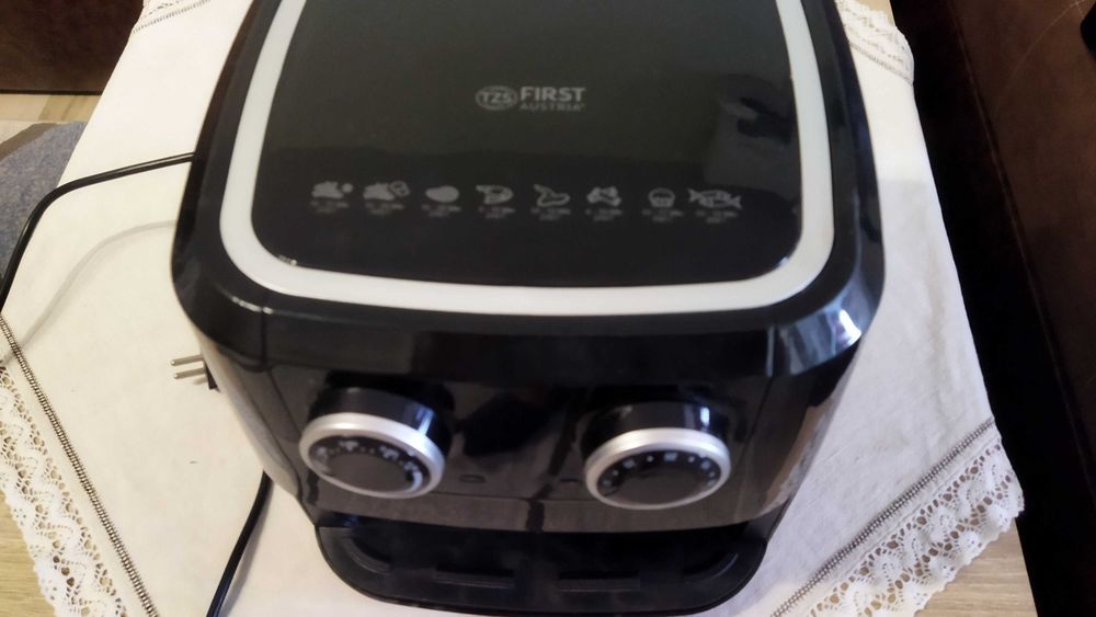 Фритюрник с горещ въздух First Austria FA-5053, 3.5 литра