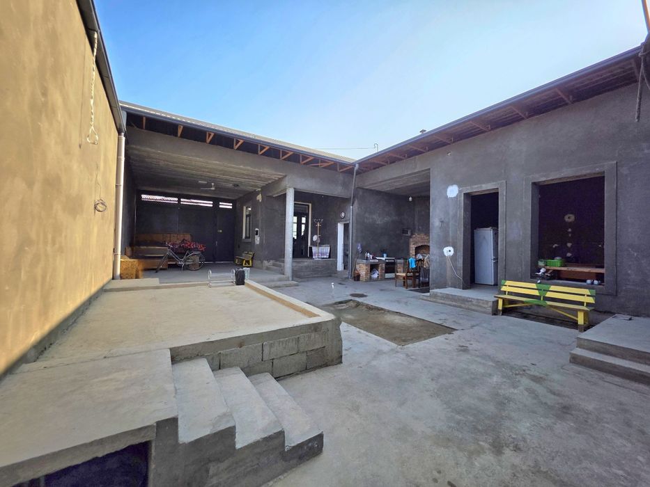 Ок арик масжид ёнида хонадон сотилади