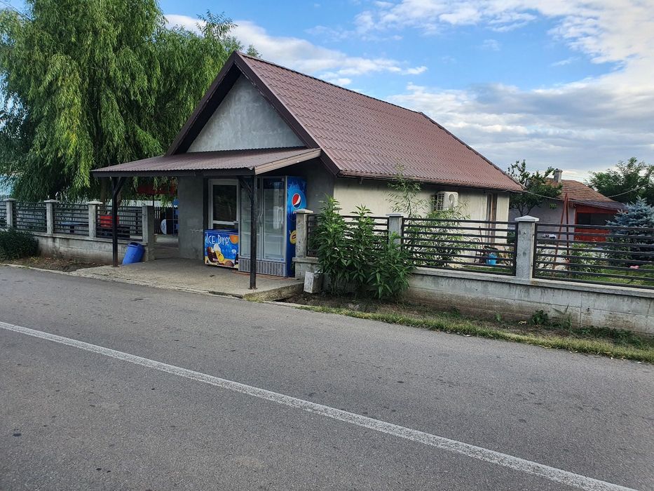 De vânzare casă + teren 2000mp2