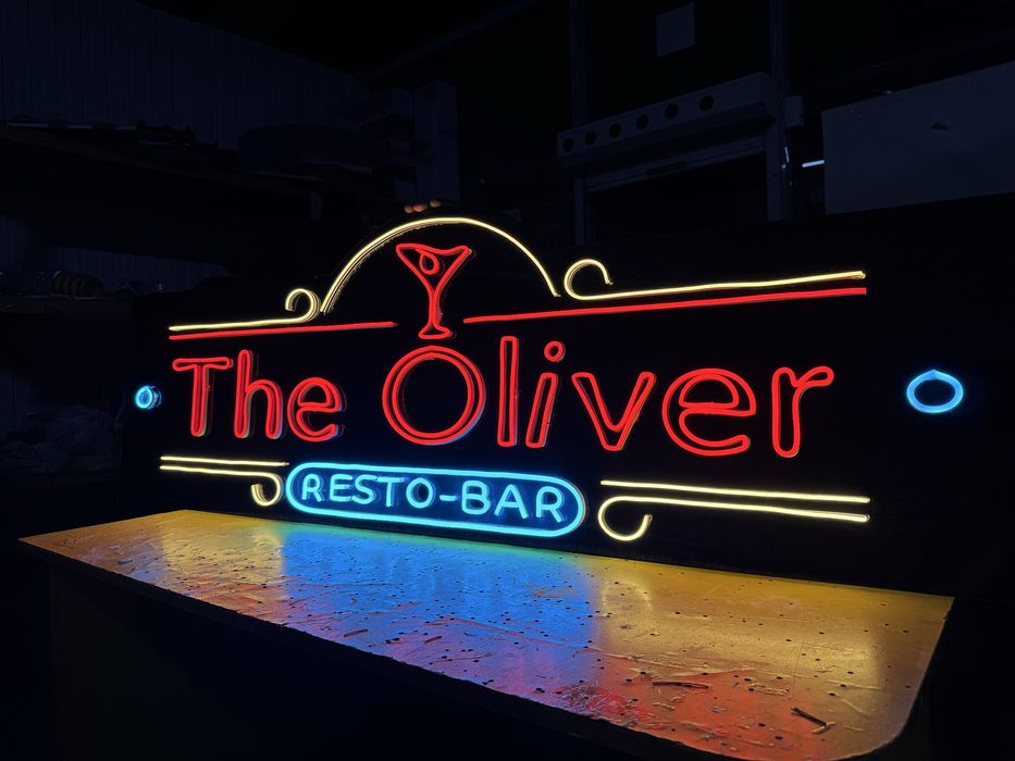 Неоновая вывеска АКЦИЯ!!