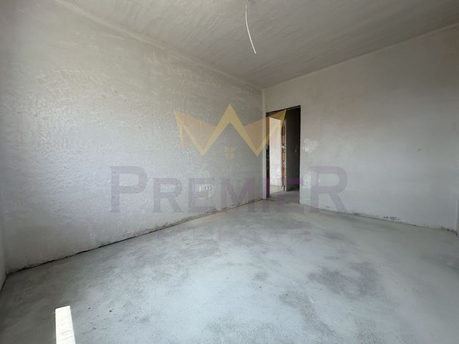 Продава се Тристаен апартамент в Варна, Владислав Варненчик - 94 кв.м за 1788 €/кв.м - Снимка #2