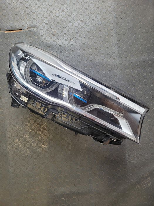 Десен фар за BMW 7 Series G11 Laser light - счупен