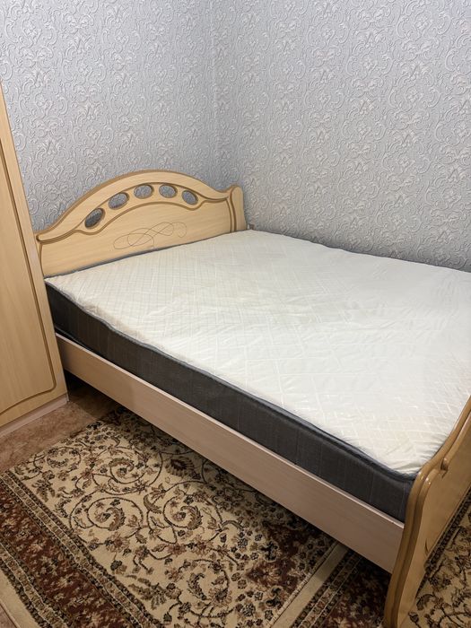 Срочно продам спальный гарнитур