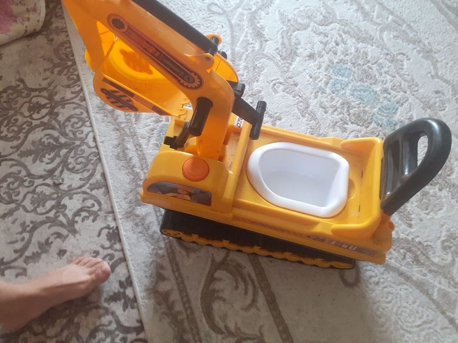 Детски багер с гърне за изхождане