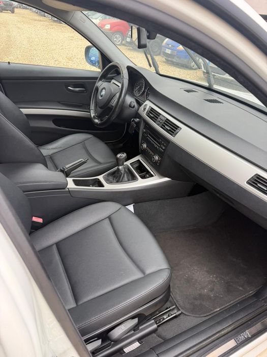 BMW e91 320xd 177k na chasti