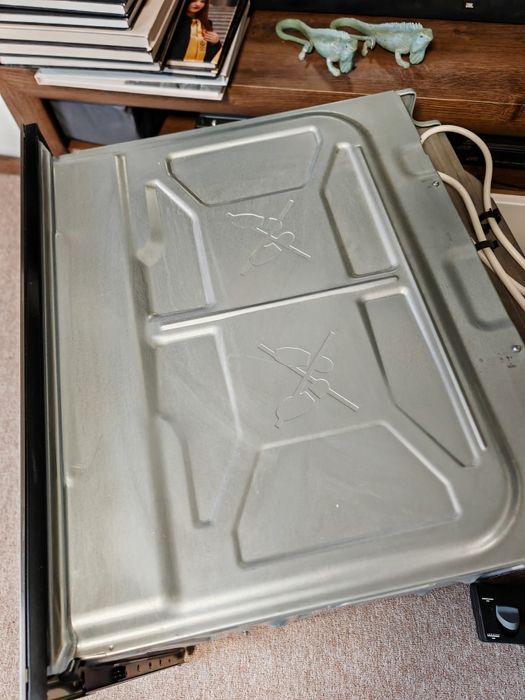 vand cuptor Electrolux, made in italy, fara nici un defect, impecabil