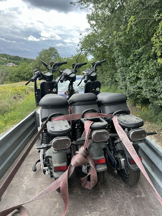 Vand sau dezmembez scutere electrice