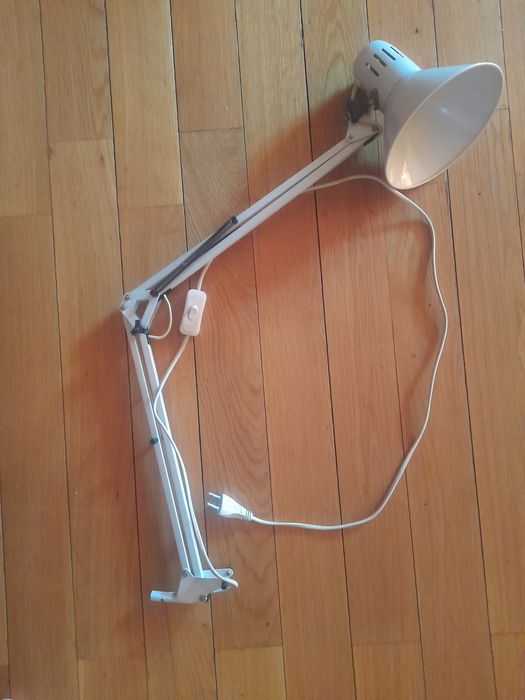 Lampa flexibila folosita