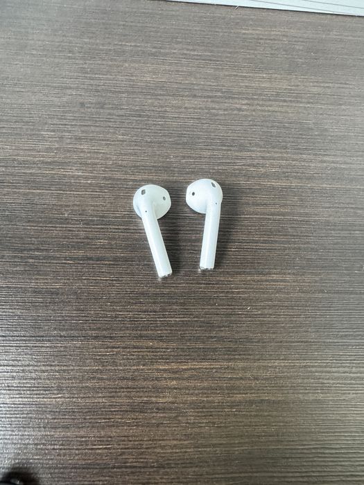 Продам airpods 1 и 2