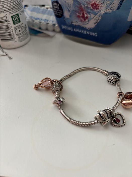 Оригинална гривна Pandora Rose с 6 чарма – комплект или на бройка